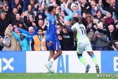 曼城开启追击模式：曼城客场横扫切尔西 阿森纳是时候开始害怕了 ！倚天足球