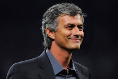 仍坚守防守策略，让穆里尼奥遭遇指责：0-3输球的他“真老了”