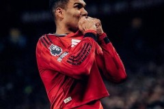 2-1险胜！胖虎破门+B费19助逼平传奇，曼联踩着小蜜蜂基本撞线欧冠