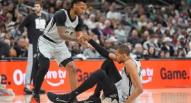 文班亚马16+11卡斯尔40+12+12 马刺胜独行侠