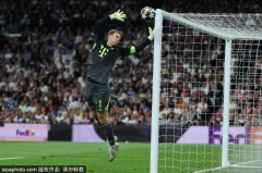 诺伊尔九次扑救助拜仁客胜皇马，社媒发文：下一周慕尼黑见！