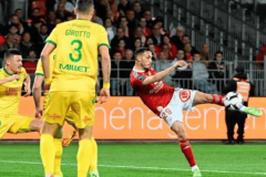 欧罗巴头名锁定战：里昂主场迎战前进之鹰，法甲劲旅对决荷甲黑马