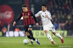 2-2！十人曼联惨遭伯恩茅斯逼平！马奎尔被红牌罚下！倚天足球