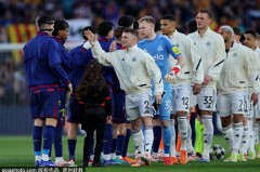 巴萨女足豪掷重金！罗梅乌续约在即，约翰·克鲁伊夫球场将扩容至1.6万座