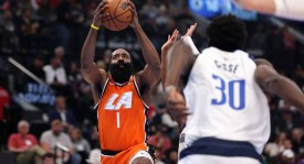 弗拉格35+8哈登空砍29+8+11 独行侠送快船四连败