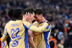 法甲最新积分战报：马赛遭绝平失冠，巴黎客场爆冷，欧塞尔九轮不胜困境难解