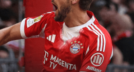 拜仁4比2逆转斯图加特，提前4轮加冕德甲，五大联赛首冠诞生