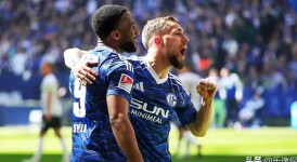 杀疯了！欧洲次级联赛：14队抢意甲门票，沙尔克一只脚踏回德甲