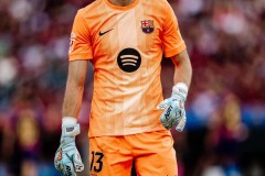 西甲第一门神要换人了，巴萨又出狠角色