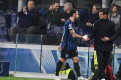 国际米兰主场0-1不敌利物浦，齐沃首发计划被意外换人打乱，晋级形势严峻