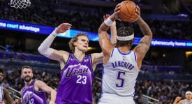 马尔卡宁空砍27分 班凯罗23+7+8魔术胜爵士