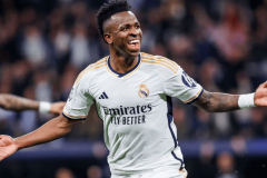 14场13胜！创64年纪录！全欧神帅诞生，放弃2亿巨星，成神来之笔