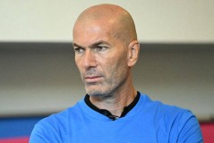 齐达内执教曼联需两大关键条件曝光！阿莫林逼宫英力士，红魔帅位悬念再升级