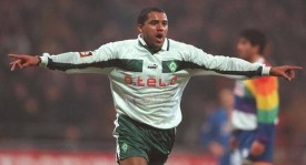 活在罗纳尔多阴影之下，还被国际足联刻意针对，德甲金靴太悲催