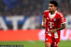 德甲-迪亚斯扳平+染红杰克逊直红 九人拜仁1-1勒沃库森