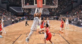 爱德华兹13+2文班空砍14+6 美国星辰队胜世界队