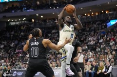 AJ-格林35分&11记三分瑞安28分 普林斯18分雄鹿胜篮网