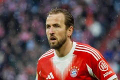 拜仁主场3-2逆转法兰克福，豪取德甲四连胜，凯恩两球助阵领跑积分榜