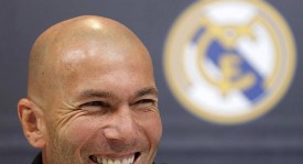 齐达内多次公开赞誉C罗：他在逆境中扛队的能力足坛罕见