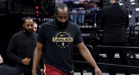 哈登首秀23+2+8米切尔35分 骑士送国王12连败