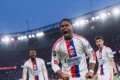 皇马弃将逆袭！19岁恩德里克13分钟内传射力助里昂爆冷击败欧冠卫冕冠军