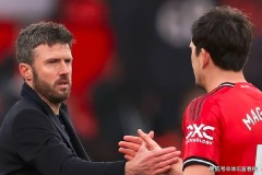 还没转正就揽权！卡里克介入曼联转会，今夏红魔不再缴“曼联税”