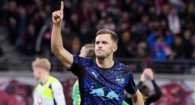 一场2-2，上演补时绝平，德甲第二掉链子，被拜仁甩开，争冠悬了