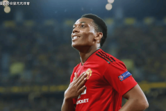 古早曼联“意难平”：30岁不到没球踢，巅峰6000万如今只剩零头