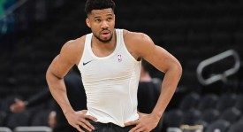 生气原因？字母哥出战不满41场 让他损失了巨额奖金