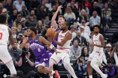 杜兰特空砍32+9马尔卡宁29分 爵士背靠背复仇火箭