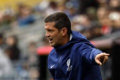 意甲最新动态：米兰锁定18岁锋线新星，国米紧追榜首仅差一分