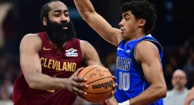 哈登仅13分弗拉格27+10 骑士爆冷不敌独行侠