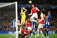 7次神扑+90%成功率！阿森纳门神身价真要破亿了？球迷疯狂却藏1隐忧