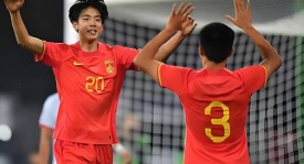 李镇全将被德甲狼堡队以490万转会费引进，重庆球迷祝福回应，却是假新闻