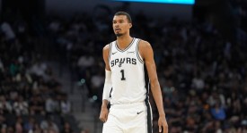 文班5战砍下165分57板19帽 NBA官方：姚明以来第一人