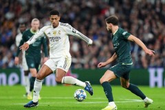 欧冠巅峰对决回顾：14亿豪门皇马主场失利，121亿曼城实现四连胜