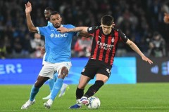 意甲焦点战：AC米兰客场0-1憾负那不勒斯，巴尔泰吉防守失误再受考验