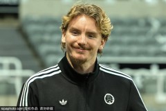 英格兰联赛杯半决赛首回合：曼城首回合2-0纽卡 塞梅尼奥连场破门+进球被吹谢尔基建功