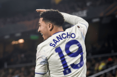 23场1球1助攻！身价暴跌1.1亿欧，维拉拒绝买断桑乔，曼联太亏了