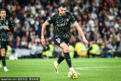 西甲保级生死战：埃尔切主场迎战皇家马略卡，谁能率先走出泥潭？