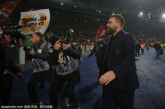 罗马2-0完胜萨索洛！加斯佩里尼率队紧追双米，欧冠资格争夺战愈演愈烈