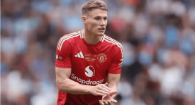 曼联夏窗大动作：套现 2 亿重建，锁定多特中卫补强后防