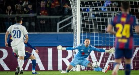 2017年的预言成真：巴萨惊天逆转巴黎圣日耳曼，信念铸造传奇