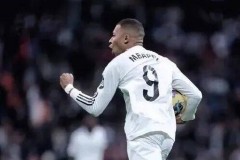 对姆巴佩来说，本赛季比四大皆空更尴尬的一种可能，是他的一项个人荣誉，好像很难卫冕了