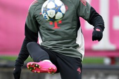 拜仁63%失球源于定位球！巴拉克：必须吸取教训，欧冠要更加专注