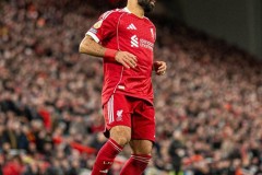 萨拉赫自由身震撼转会市场：三大去向全解析，谁能拿下这位利物浦传奇？