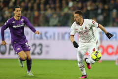 意甲焦点战：国际米兰主场碾压佛罗伦萨，蓝黑军团剑指三分！