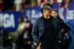 巴萨内部矛盾激化？主帅弗里克质疑球员态度 球员反驳高位战术不适应现状