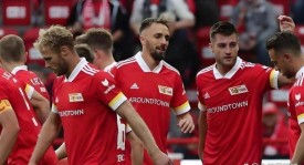 拜仁火力碾压德甲，柏林联合客场难求一胜