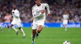 三场不胜+争议点球，皇马13.4亿航母沉没敲响“四大皆空”警钟！